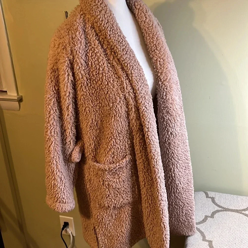 Natori Teddy plush fuzzy pink blush front pockets short robe, *missing belt* - Picture 4 of 17